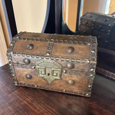 Sale Photo Thumbnail #576