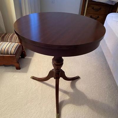 Mersman Round Claw Foot Table