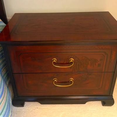 Set Of 2 Connoissuer Heritage Nightstands