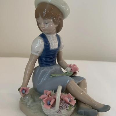 Lladro “Girl With Wildflowers“
