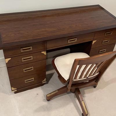 Wooden Desk With Wooden Swivel Desk Chair