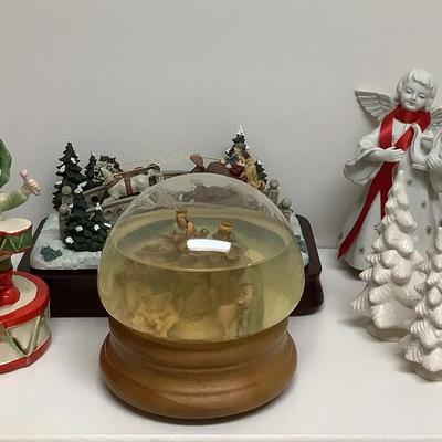Christmas Music Boxes & More (9)