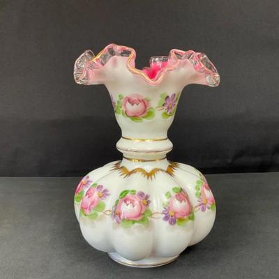 Fenton Charleton Peach Crest Melon Vase