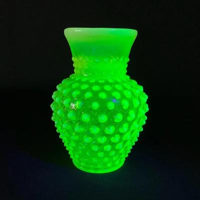 Vintage Fenton Hobnail Uranium Glass Vase 