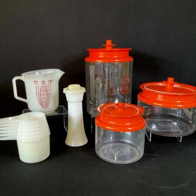 Vintage Tupperware Kitchen Finds