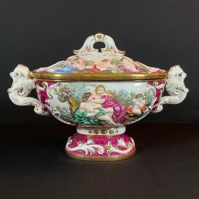 Large Capodimonte Italy Lidded Tureen
