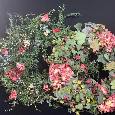 Artificial Floral Wreaths 