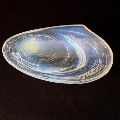 Opalescent Sabino Oyster Shell Trinket Dish