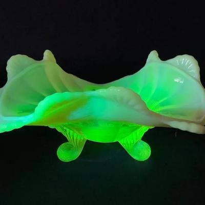 Antique Northwood Klondyke Tri Footed Uranium Glass Bowl