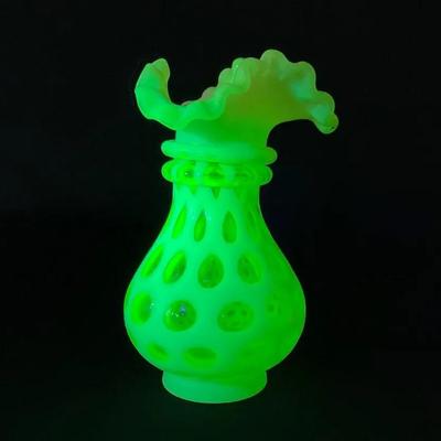 Fenton Topaz Opalescent Uranium Glass Coin Dot Pattern Vase