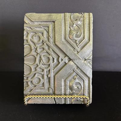 Sid Dickens Molding Tile
