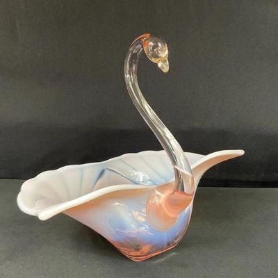 Duncan & Miller, Pink Opalescent Viking Swan Bowl