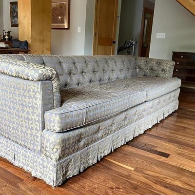 Vintage Heritage Tufted Sofa 