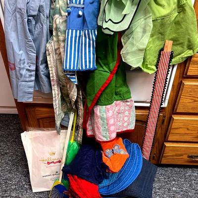 Aprons, Place Mats, & More