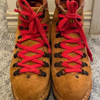 “Kinney’s Shoes” Italian Made Hiking Boots