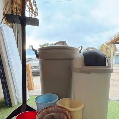 “Rubbermaid” Home Utility & Vintage Charm Collection