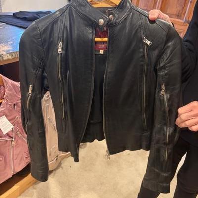 Sale Photo Thumbnail #46