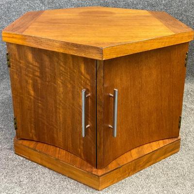 Sale Photo Thumbnail #187