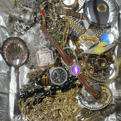 Sale Photo Thumbnail #303