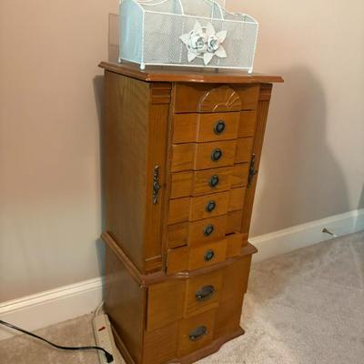 Sale Photo Thumbnail #86