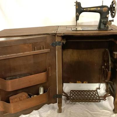“Free” Sewing Machine With Treadle Cabinet 