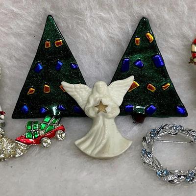 “Gerry’s” “Lenox” and More Vintage Holiday Brooches 