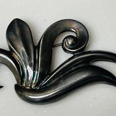 “Keypell” Sterling Silver Vintage Brooch