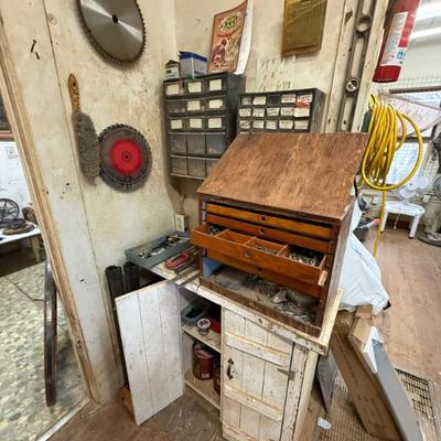 Sale Photo Thumbnail #91