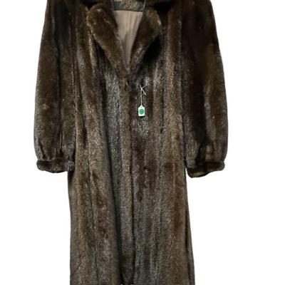 Sale Photo Thumbnail #7: LORD & TAYLOR FULL LENGTH DARK BROWN RANCH MINK COAT
