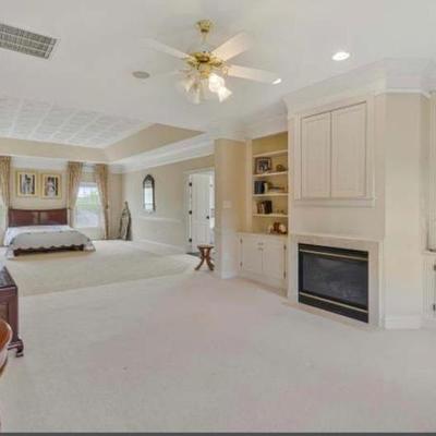 Sale Photo Thumbnail #12