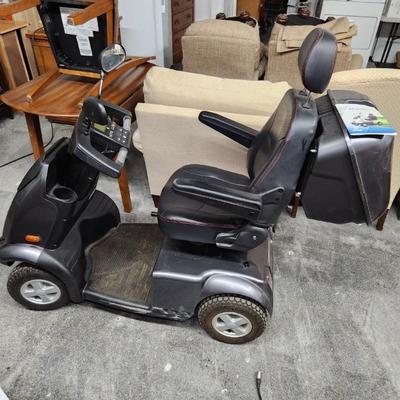 Sale Photo Thumbnail #50