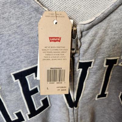 Sale Photo Thumbnail #595