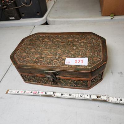 Sale Photo Thumbnail #430