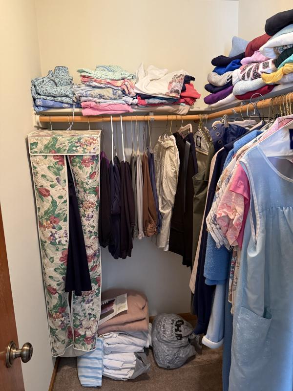 Sale Photo Thumbnail #33