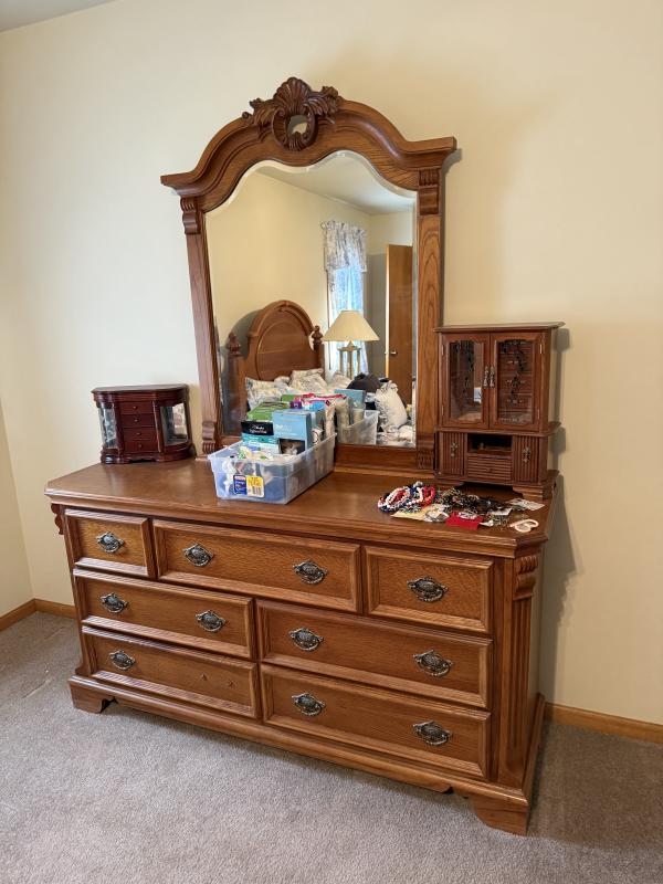 Sale Photo Thumbnail #37