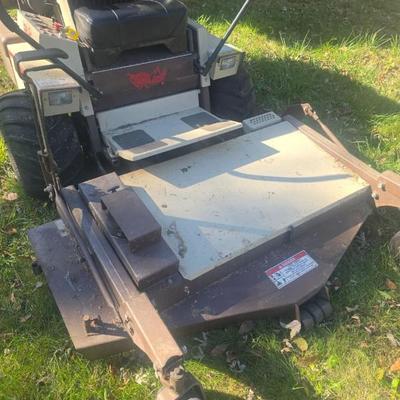 Grasshopper 721 Zero turn mower with bagger 62 inch cut only 906 hours