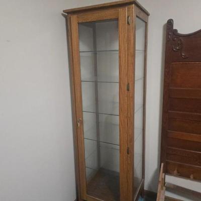 6 and half foot display locking cabinet