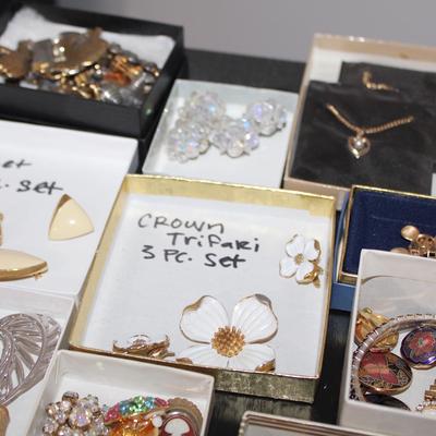 Sale Photo Thumbnail #273