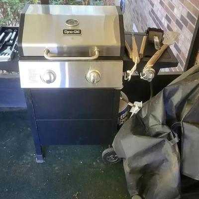 Dyna-Glo Propane Grill with Accessories and Cover