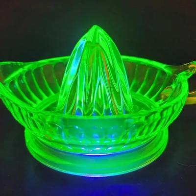 1930s Federal Glass Uranium Glass Citrus Juicer