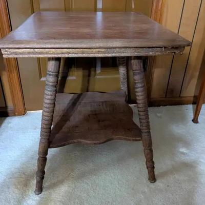 Antique Oak Parlor Table with Turned Legs