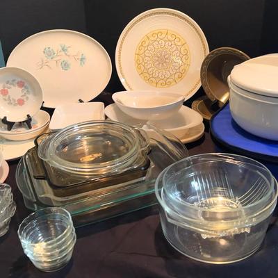 Vintage Pyrex & Glass Bakeware Collection with Serving Dishes and Casseroles