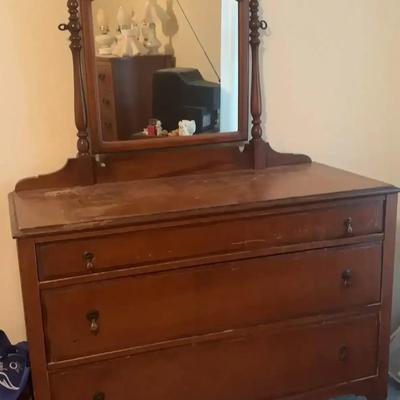 Cavalier Solid Wood Dresser With Mirror