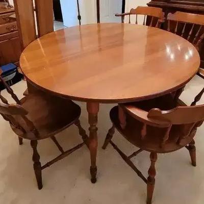Temple-Stuart Rockport Maple Dining Table with Two Leaves and Four Windsor Chairs