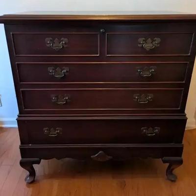 1951 Lane Cedar Chest with False Drawer Front Design