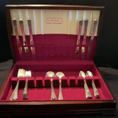 William Rogers Silverplate Flatware Set with Wooden Storage Chest