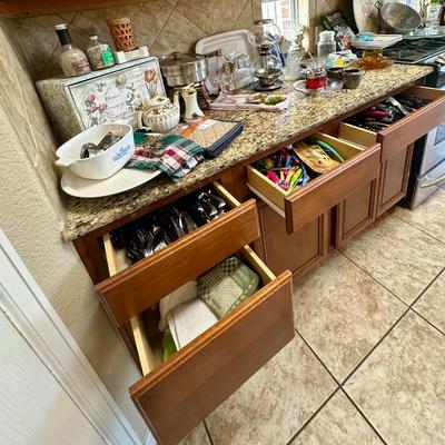 Sale Photo Thumbnail #155