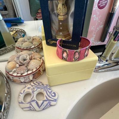 Sale Photo Thumbnail #265