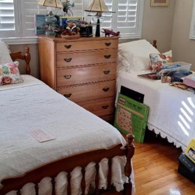 Sale Photo Thumbnail #250