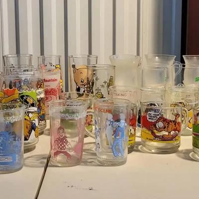 Collectible Drinking Glasses (1115)